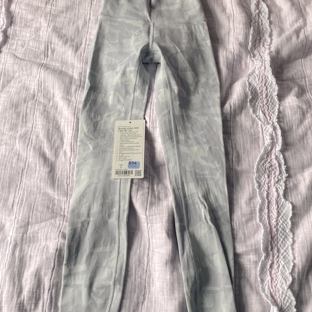 Lululemon Leggings white camo